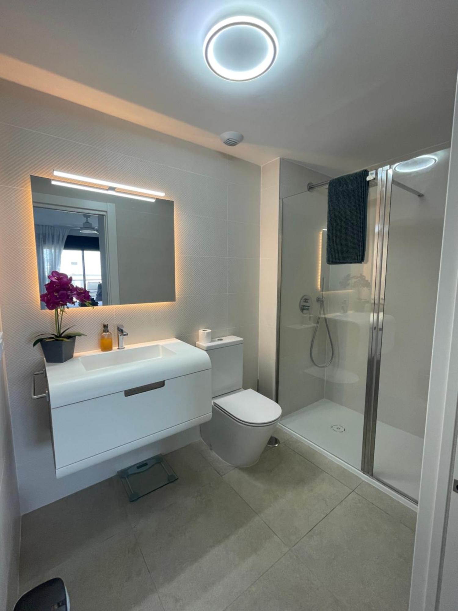 Iconic Alluba Alicante Luxury Bay غران ألاكانت المظهر الخارجي الصورة